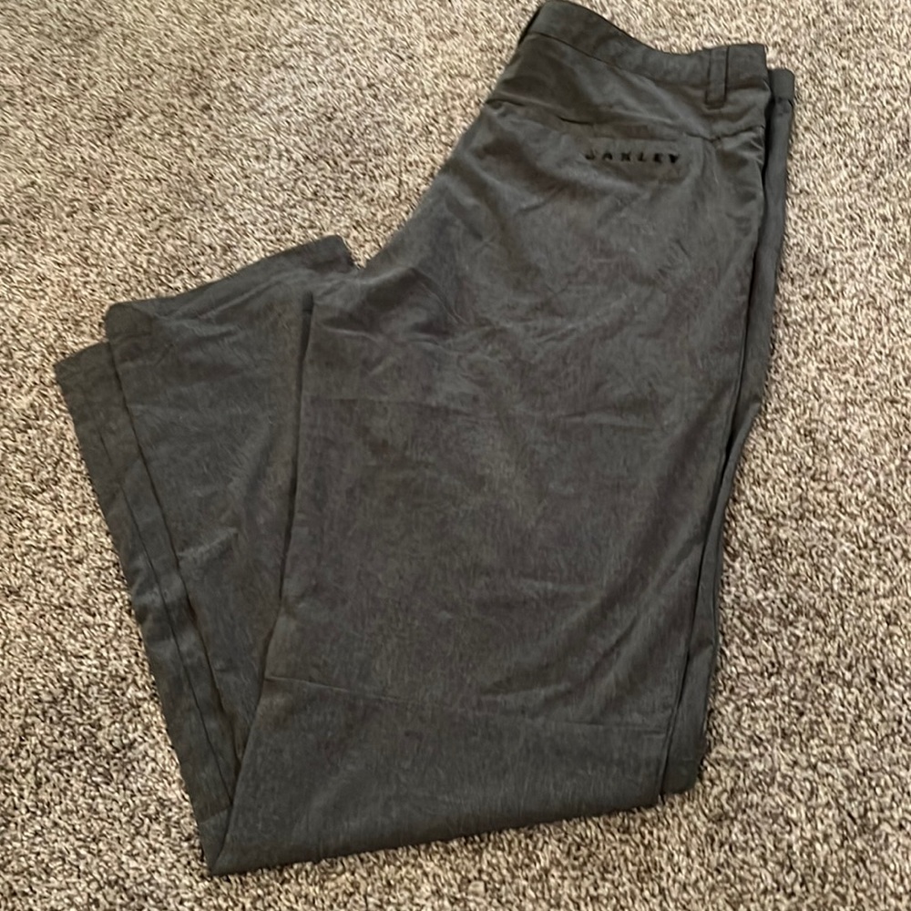 Mens Oakley gray Golf Pants sz 34 NWOT